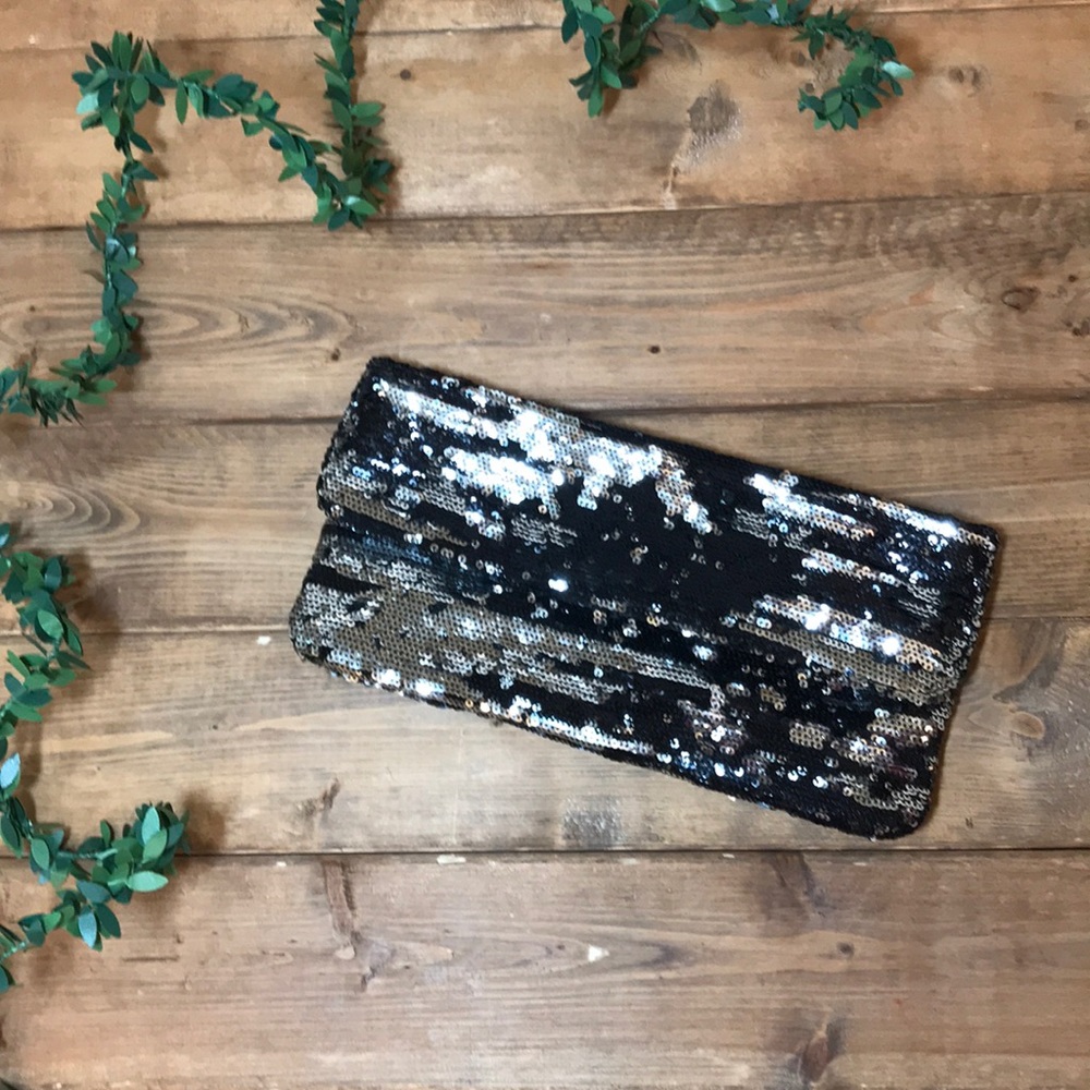 Sequin clutch Mary Kay